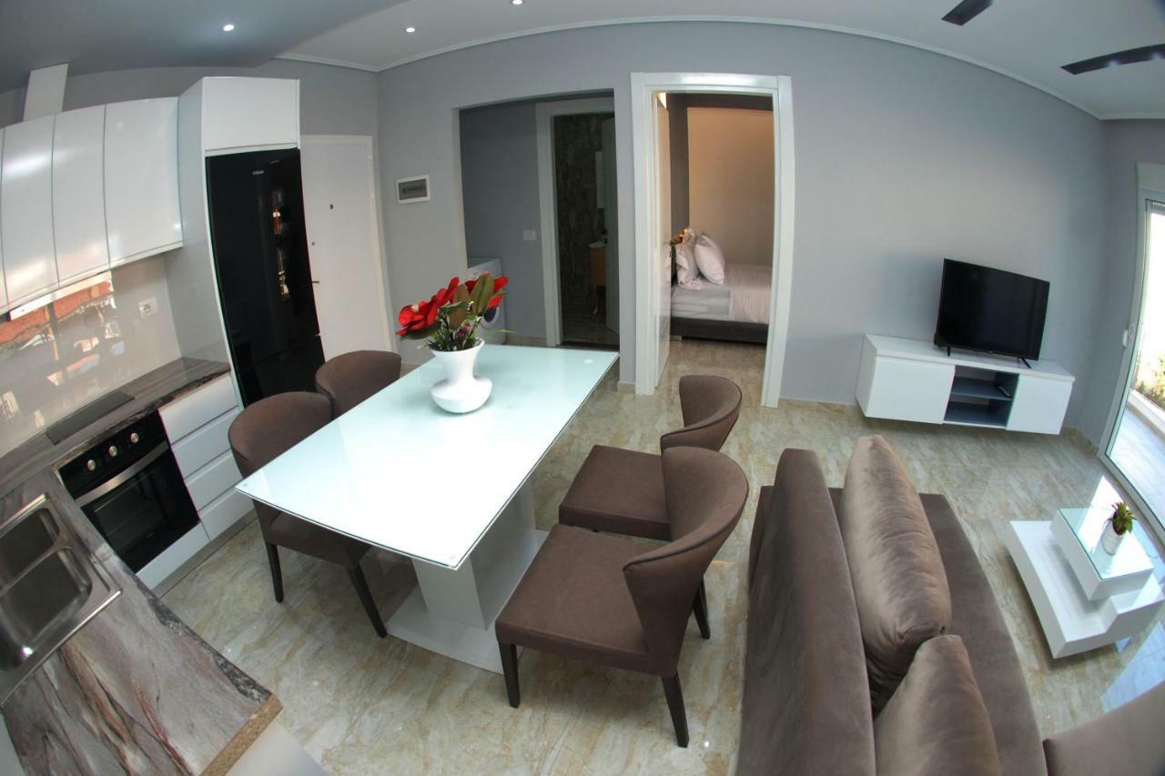 Oceanic Luxury Apartments Sarande Luaran gambar